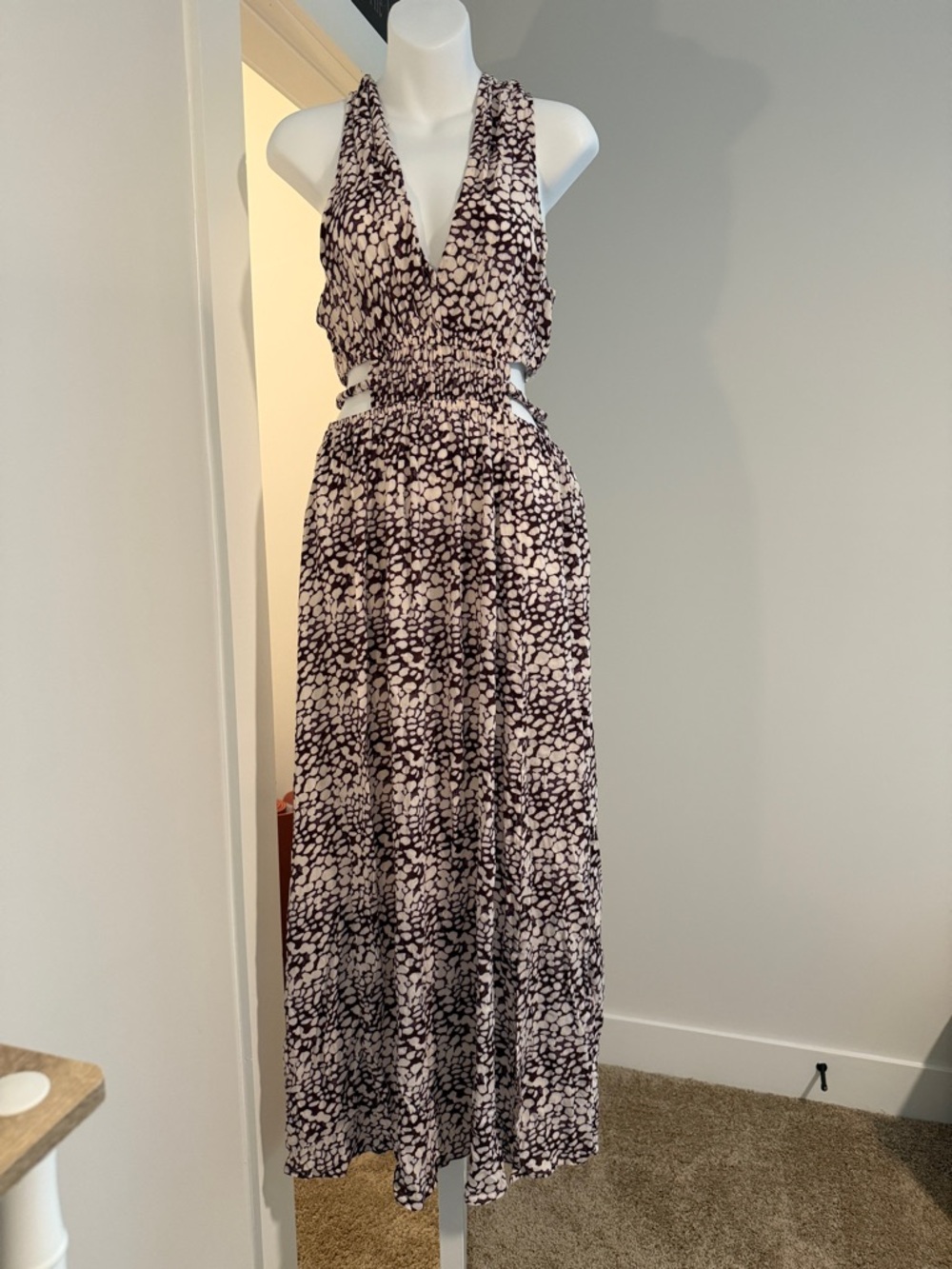 J for Justify Sleeveless Printed Maxi Dress in Light Pink and Black